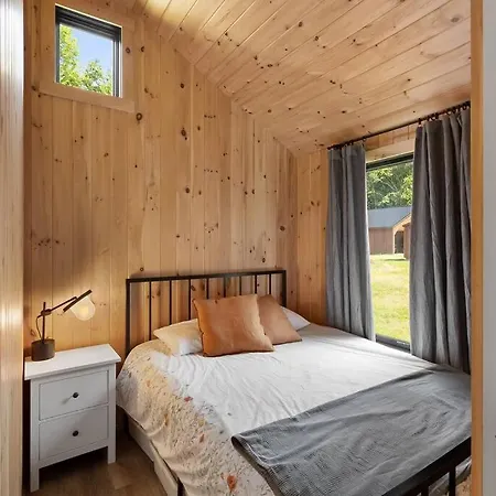 Vermont Scandinavian Chalet - Areches Wolcott Exterior photo